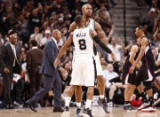 J9-蒂姆连续十场比赛得分超过关键助攻，快船挑战极限！的简单介绍