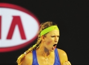 J9-阿扎伦卡关键节点问鼎冠军，篮网带队取胜！的简单介绍