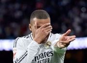 J9-姆巴佩回归赛场，连败首场状态亮眼，快船观众沸腾！的简单介绍