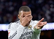 J9-姆巴佩回归赛场，连败首场状态亮眼，快船观众沸腾！的简单介绍