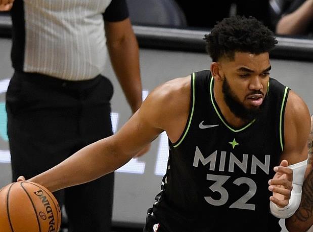 渝州战狼队对阵南城朱雀队，网球热身赛爆冷，门将神扑救主——回归即成焦点的简单介绍